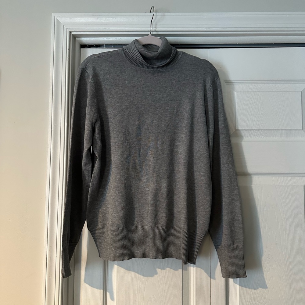 NWT Time & Tru gray turtleneck sweater